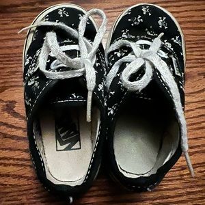 Vans black white skull skeleton toddler 6 lace up shoes